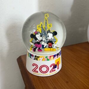 Mickey and Minnie Snow Globe